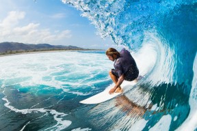 欧洲杯激情碰撞：战术布局让人拍案叫绝，欧洲杯经典比赛视频