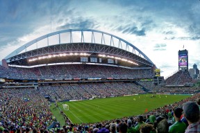 中国男篮加强与职业联赛联动提升训练质量，2021年中国男篮训练视频