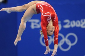 法甲炽热战鼓：点燃全场的激情火焰，炽热战争